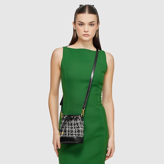 Crossbody Bag – Chic Meets Practicality