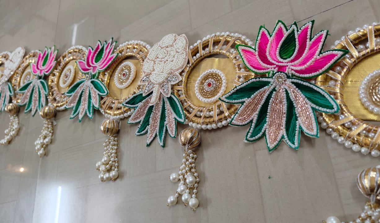 Colourful Lotus Totan