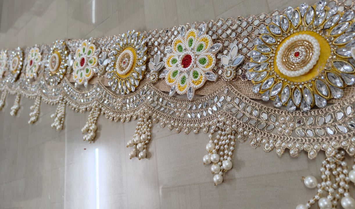 Stone and Pearl Toran
